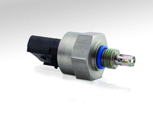 Liquid characteristic sensor